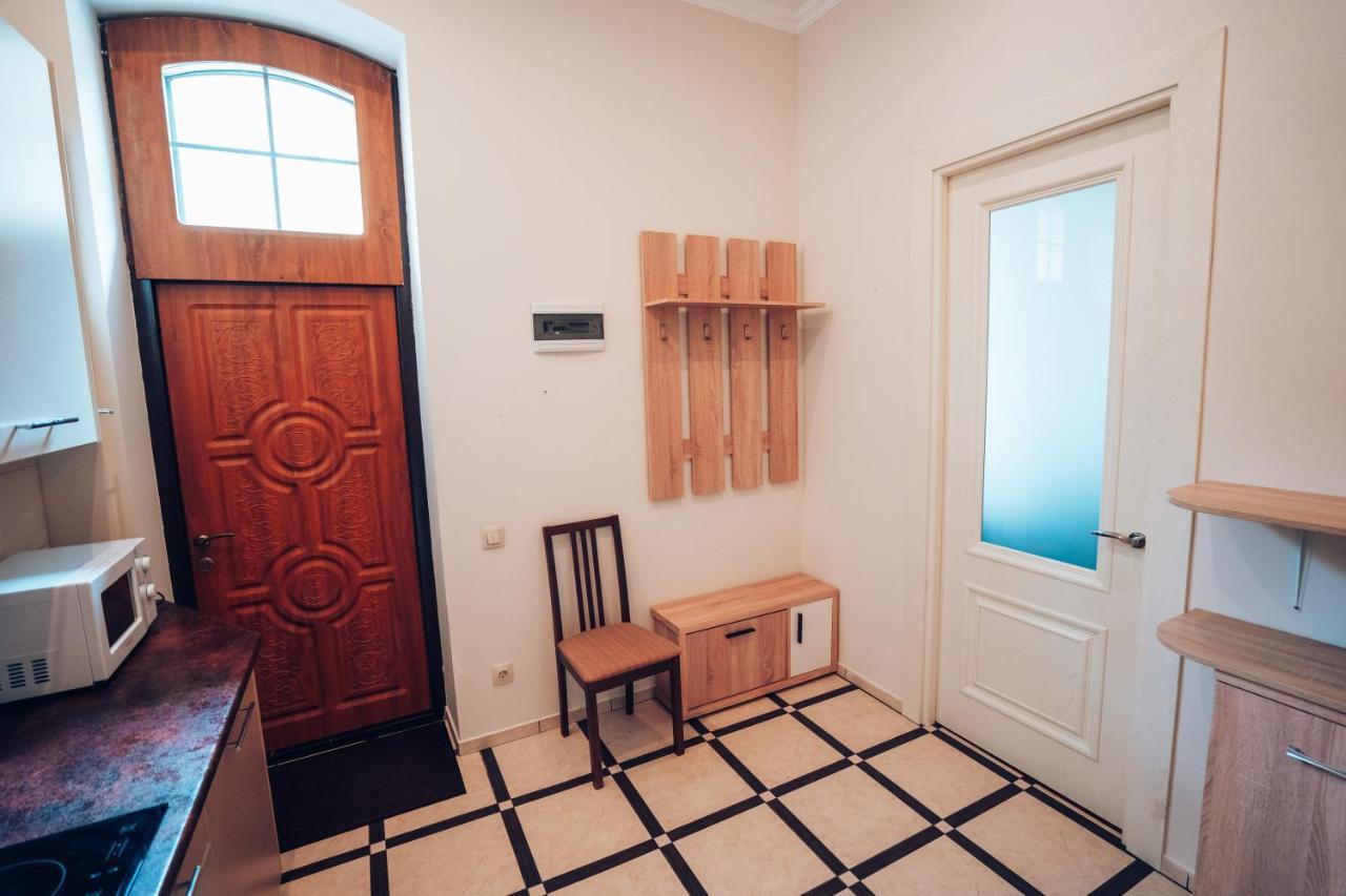 אוזהורוד Wonderful Flat On City Center מראה חיצוני תמונה